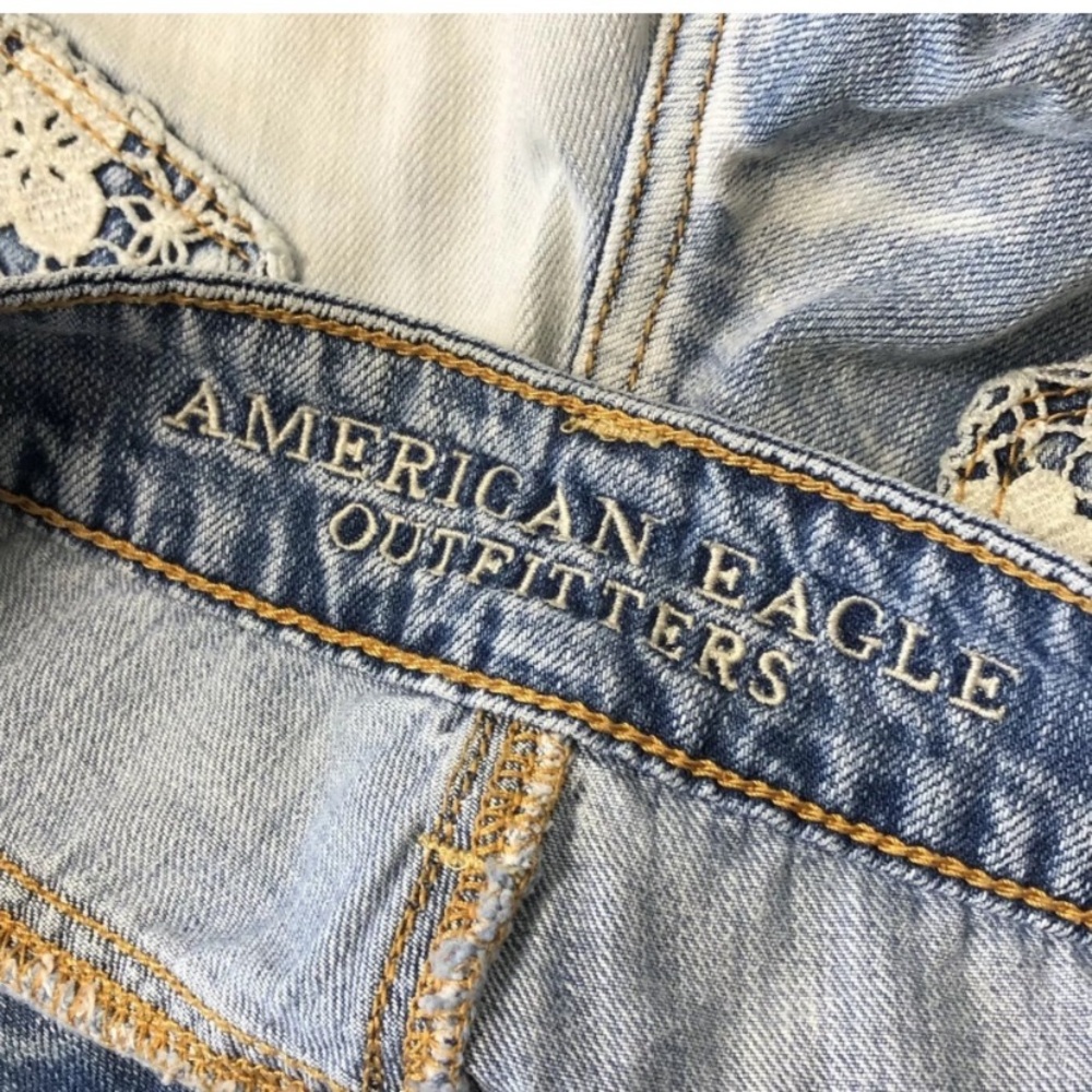 American Eagle Jean Shortie Shorts Size 00 Lace Detail Distressed White-Washed - Picture 7 of 8